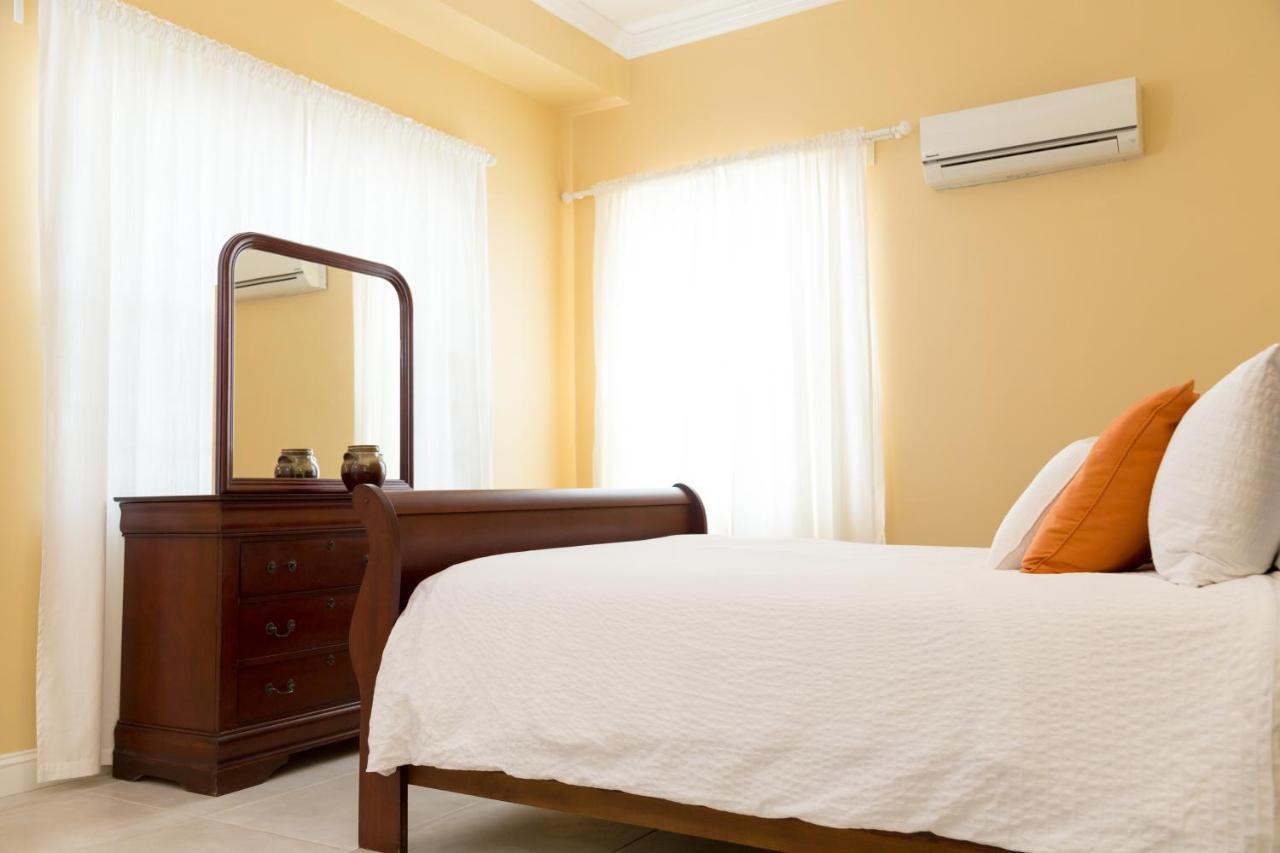 Choose To Be Happy At The Westbury - Two Bedroom Apartment Kingston Esterno foto