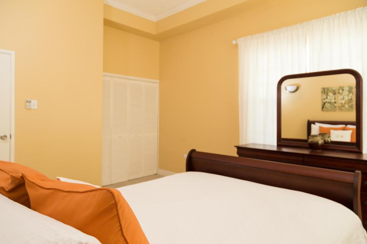 Choose To Be Happy At The Westbury - Two Bedroom Apartment Kingston Esterno foto