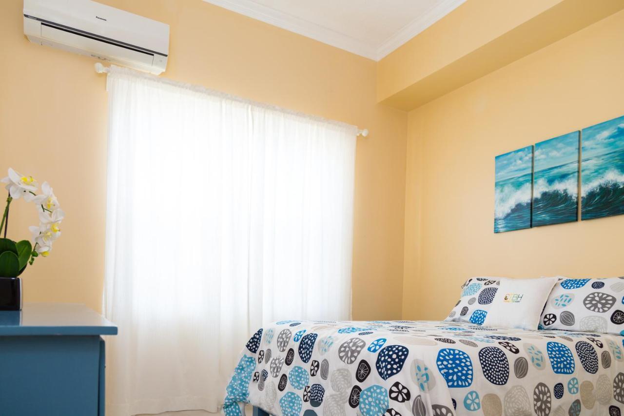 Choose To Be Happy At The Westbury - Two Bedroom Apartment Kingston Esterno foto